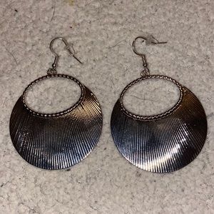 Paparazzi Silver shell ear rings